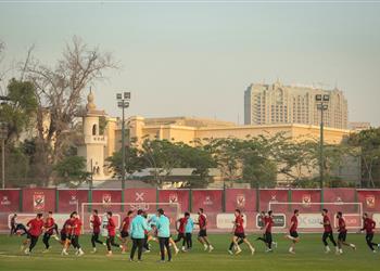 مران الأهلي محاضرة أخيرة من موسمياني والسولية وأكرم توفيق يواصلان التأهيل