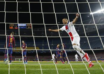 بعد تصريحات لابورتا عائلة مبابي تكشف حقيقة التفاوض مع برشلونة