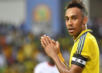 رسمي ا أوباميانج يعتزل اللعب دولي ا مع منتخب الجابون