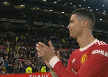 فيديو رونالدو يبكي بعد نهاية مباراة مانشستر يونايتد وبرينتفورد ويوجه رسالة للجماهير