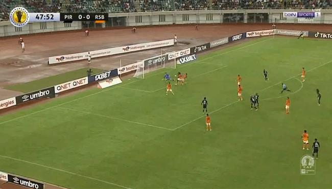 تصدي حارس نهضة بركان يحرم اورلاندو من تسجيل هدف محقق