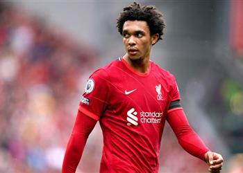 أرنولد ما يفعله ليفربول لم يسبق له مثيل ومن العار أن الفوز بالدوري الإنجليزي ليس بأيدينا