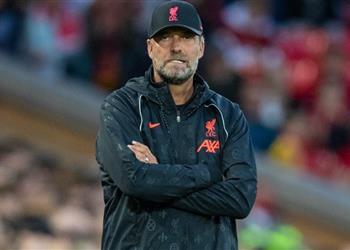 كلوب يوضح سبب وجود محمد صلاح وفان دايك على دكة ليفربول أمام ولفرهامبتون