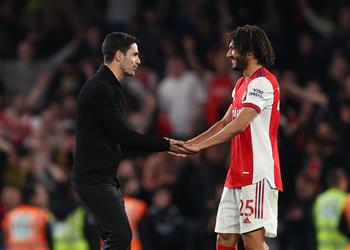 صور تقارير محمد النني جدد عقده مع آرسنال بعد الخماسية أمام إيفرتون