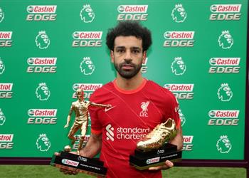 روبرتسون محمد صلاح وأليسون سيرغبان في مبادلة جوائزهما بلقب الدوري الإنجليزي