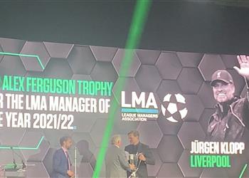 رسمي ا كلوب يفوز بجائزة فيرجسون للمرة الثانية في مسيرته