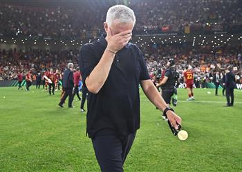 مورينيو صنعت التاريخ مع روما وسأستمر مدرب ا لهم رغم الشائعات