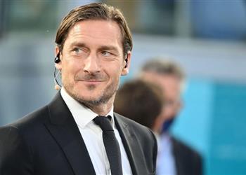 توتي ي علن قدومه إلى مصر لمشاهدة نهائي دوري أبطال أوروبا بين ليفربول وريال مدريد