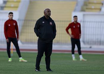 صور جلسة تصوير واجتماع بين موسيماني ولاعبي الأهلي استعداد ا لنهائي إفريقيا