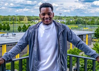 بعد سانشو وبيلينجهام بوروسيا دورتموند يضم موهبة جديدة من مانشستر سيتي