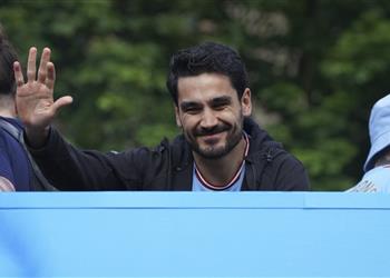 جوندوجان يعلق على مستقبله مع مانشستر سيتي