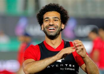 محمد صلاح يختار تشكيله المثالي من 5 لاعبين ويوجه رسالة لـ فان دايك