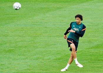 ترينت أرنولد يدخل تاريخ دوري أبطال أوروبا أمام ريال مدريد