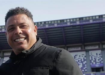 الظاهرة رونالدو يختار اللاعب الأحق بالتتويج بـ الكرة الذهبية