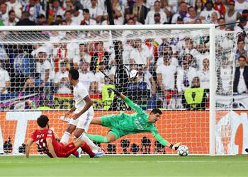 لا أصدق كورتوا يعلق على تألقه أمام محمد صلاح في مباراة ليفربول وريال مدريد