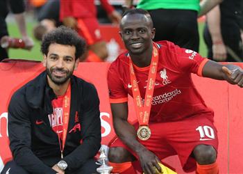 جيرارد لـ ماني بعد أنباء رحيله أنظر إلى محمد صلاح