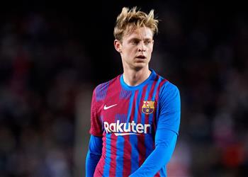 تقارير تين هاج يغري دي يونج على حساب رونالدو للانتقال إلى مانشستر يونايتد