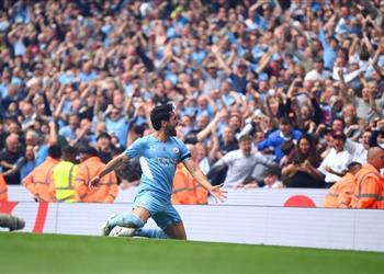 جوندوجان الحظ ساعد مانشستر سيتي في صراع الدوري الإنجليزي مع ليفربول