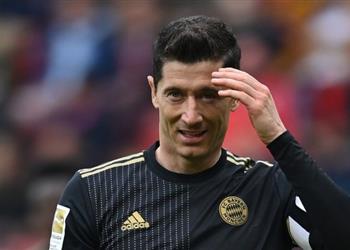 آس تشاؤم في برشلونة تجاه صفقة ليفاندوفسكي