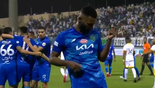 اهداف مباراة الاتحاد والفتح 4 4 الدوري السعودي