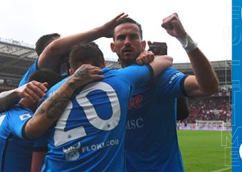 نابولي يحقق فوز ا صعب ا على تورينو في الدوري الإيطالي