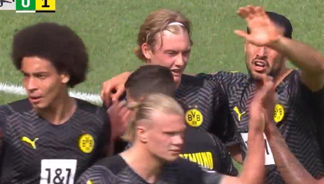 اهداف مباراة بوروسيا دورتموند وجروثر فيورث 3 1 الدوري الالماني