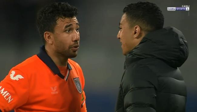 لقطة تريزيجيه ومصطفي محمد بعد مباراة جالطة سراي وباشاك شهير