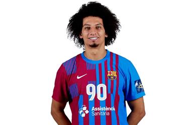 رسمي ا علي زين ينتقل من برشلونة إلى دينامو بوخارست