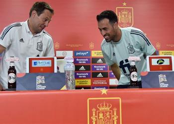 بوسكيتس على برشلونة إبرام صفقات للمنافسة وأستهدف لقب كأس العالم مع إسبانيا