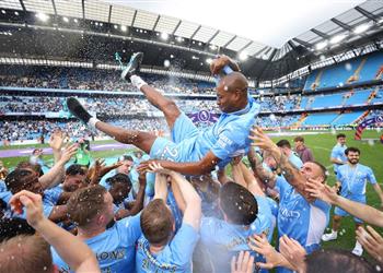 مانشستر سيتي يعلن قائمة الموسم الجديد ورحيل 5 لاعبين