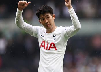 محمد صلاح كان ضعيف ا دارين بينت يتعجب من غياب سون هيونج عن التشكيل المثالي