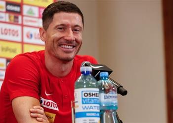 برشلونة يحدد راتب ليفاندوفسكي ومدة عقده منتظر ا موافقة بايرن ميونخ