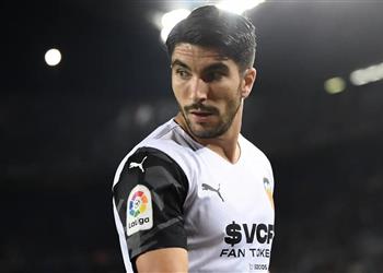 سولر يوضح موقفه من مغادرة فالنسيا بعد اهتمام برشلونة وأتلتيكو مدريد