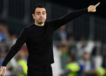 كادينا سير برشلونة يراقب موقف دينامو مانشستر سيتي