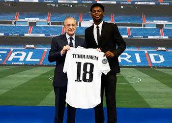 تشواميني يظهر بقميص جاريث بيل مع ريال مدريد وبيريز ستعيش تجارب لن تنساها