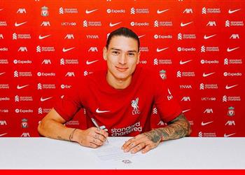 رسمي ا ليفربول يعلن تعاقده مع داروين نونيز