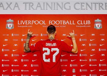 نونيز عن محمد صلاح وهجوم ليفربول اللعب بجوار هؤلاء الوحوش أمر مميز