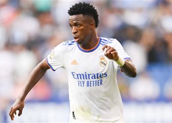 الأعلى أجر ا تفاصيل اتفاق ريال مدريد مع فينيسيوس على تجديد عقده