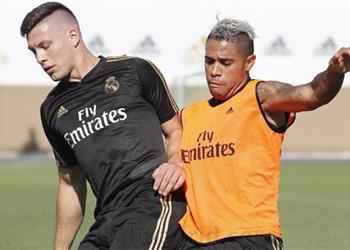 إذاعة إسبانية توضح قرار ماريانو ويوفيتش بشأن مستقبلهما مع ريال مدريد