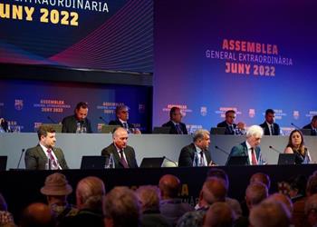 رسمي ا أعضاء برشلونة يوافقون على بيع 25 من حقوق البث