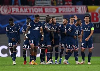 بعد بقاء مبابي باريس سان جيرمان يحاول التخلص من مهاجمه