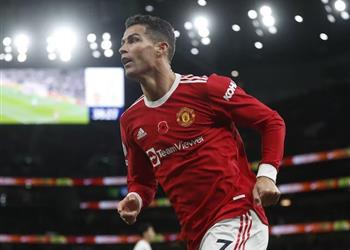 تقارير توضح حقيقة طلب رونالدو الرحيل عن مانشستر يونايتد