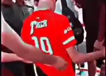 والد طفل الإسماعيلي أبنائي يشجعون الأهلي ولن أذهب للنادي مجدد ا