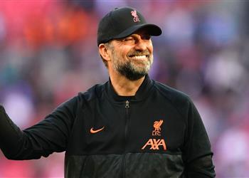 ليفربول يفكر في استعادة خدمات لاعبه السابق