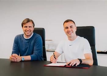 قبل مواجهة ريال مدريد فرانكفورت ي علن التعاقد مع ماريو جوتزه رسمي ا