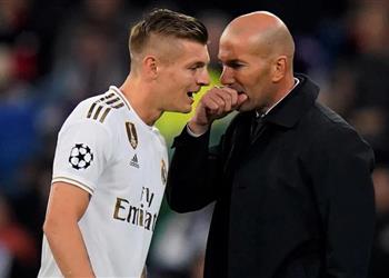 ريال مدريد يخشى سير كروس على خطى زيدان