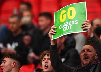 جماهير مانشستر يونايتد تستعد لاحتجاجات في أولى مباريات تين هاج