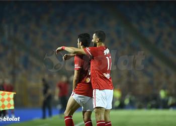 فيديو رأسية رائعة طاهر محمد طاهر يسجل هدف الأهلي الأول أمام بيراميدز