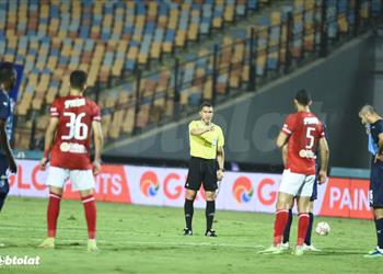 خبير تحكيمي بيراميدز لا يستحق ركلة جزاء أمام الأهلي التحام هاني والسعيد طبيعي