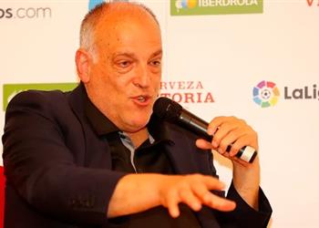 تيباس أتمنى انضمام ليفاندوفسكي إلى برشلونة